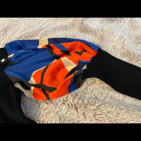 NY&C Black ripped dress, material not heavy, beautiful colorful puffed sleeves - Picture 6 of 7